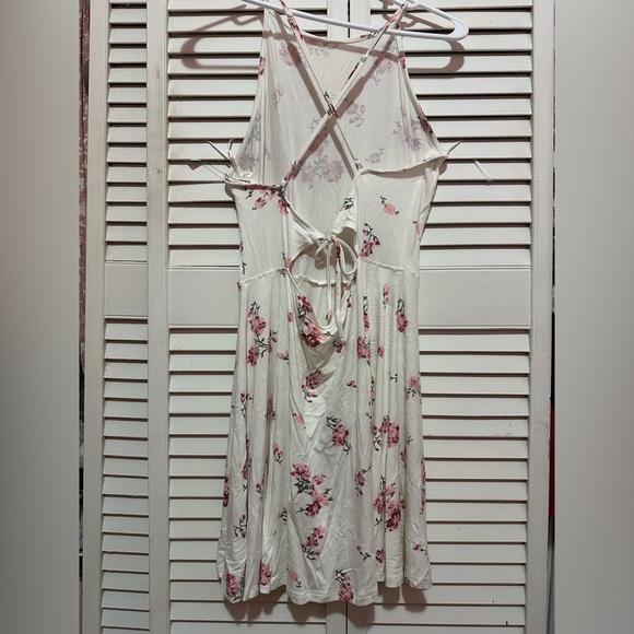 Floral skater dress - Picture 2 of 3